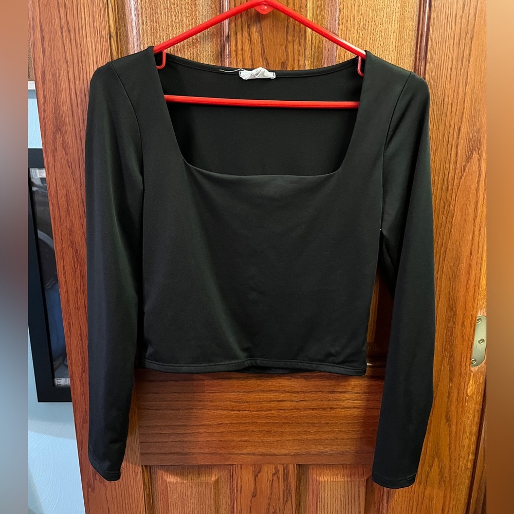 Black Cropped Long Sleeve M